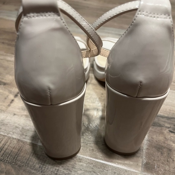 New Steve Madden Posie Bone Block Heel Ankle Strap Platform Sandals 10 - Picture 2 of 6